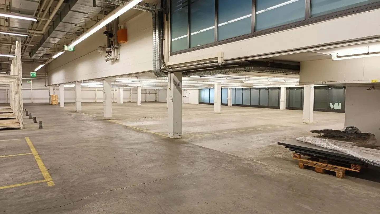 Gewerbe mieten - Büelstrasse 15, 8604 Volketswil