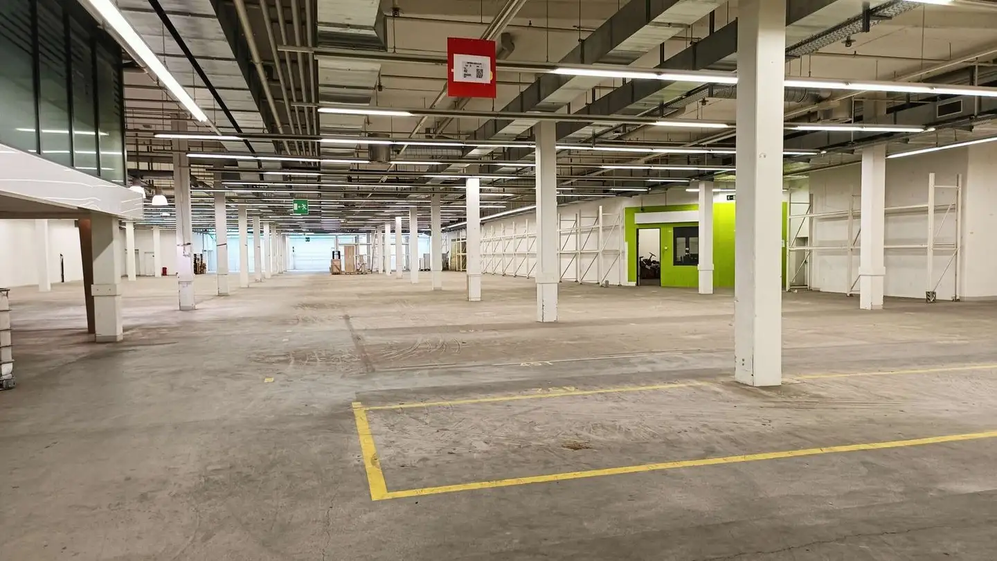 Gewerbe mieten - Büelstrasse 15, 8604 Volketswil - Foto 2