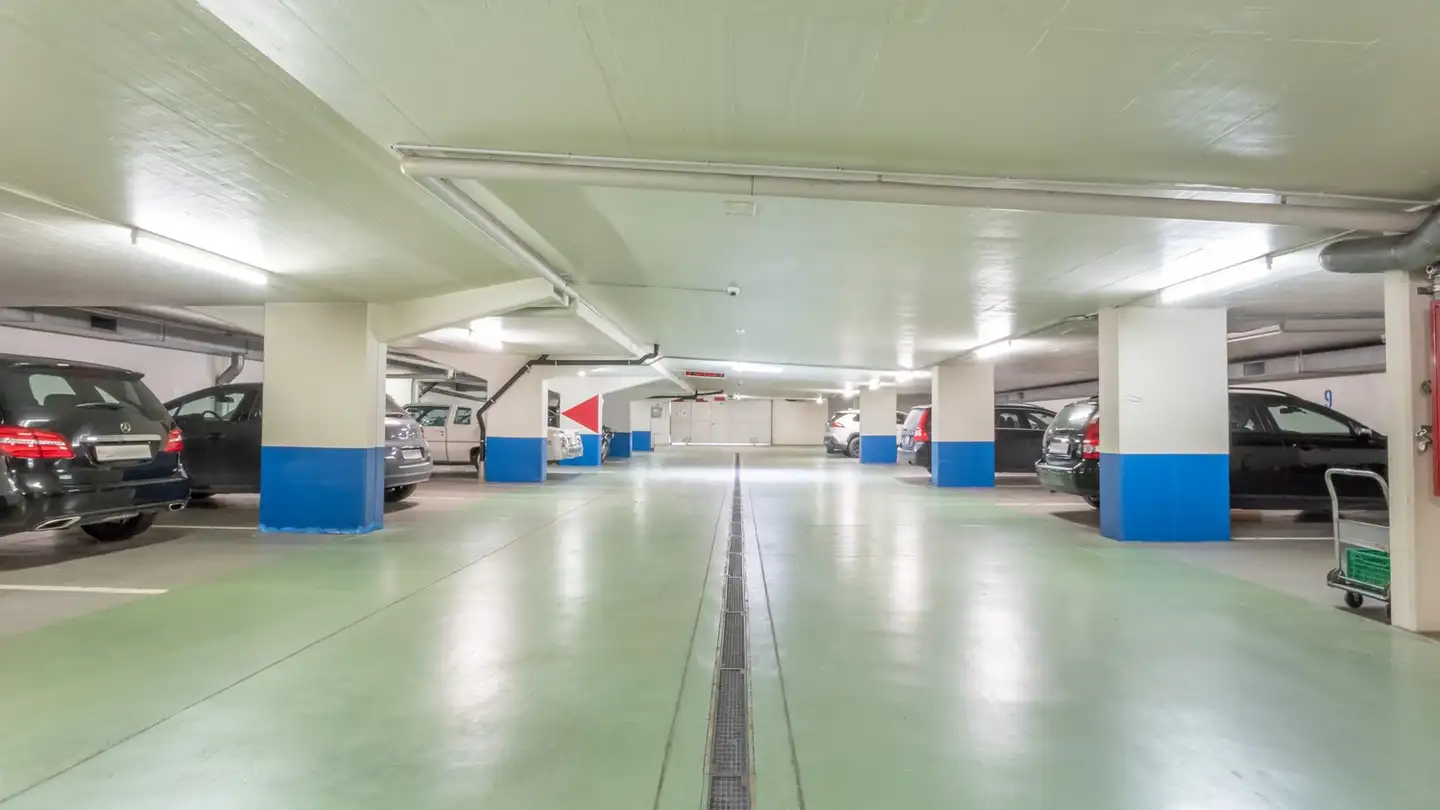 Tiefgaragenstellplatz mieten - Gellertstrasse 4, 4052 Basel