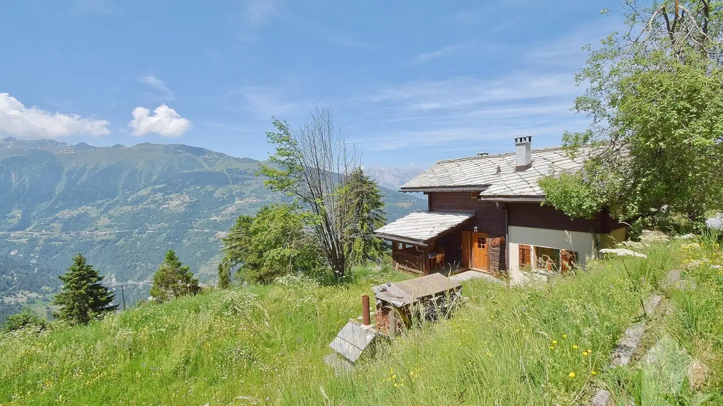 Chalet for sale - 1969 St-Martin VS - Photo 2