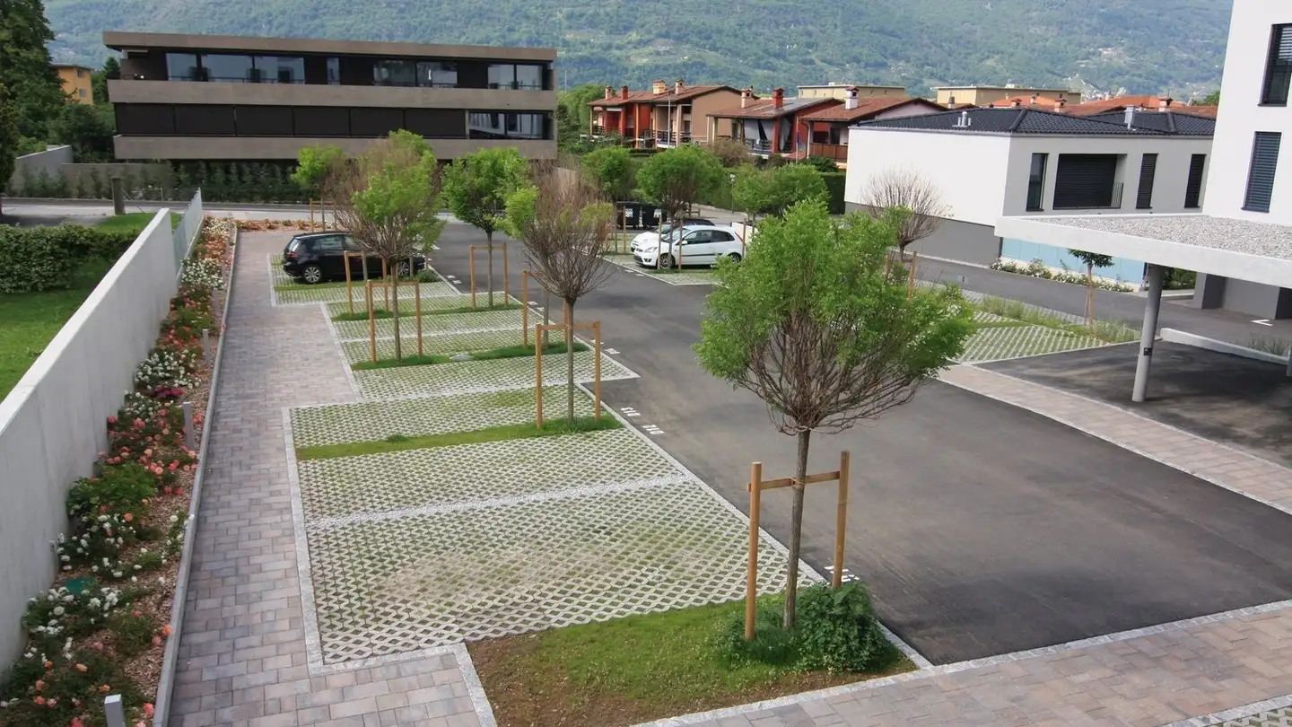 Parcheggio esterno in affitto - Via Del Tiglio 18, 6592 S. Antonino