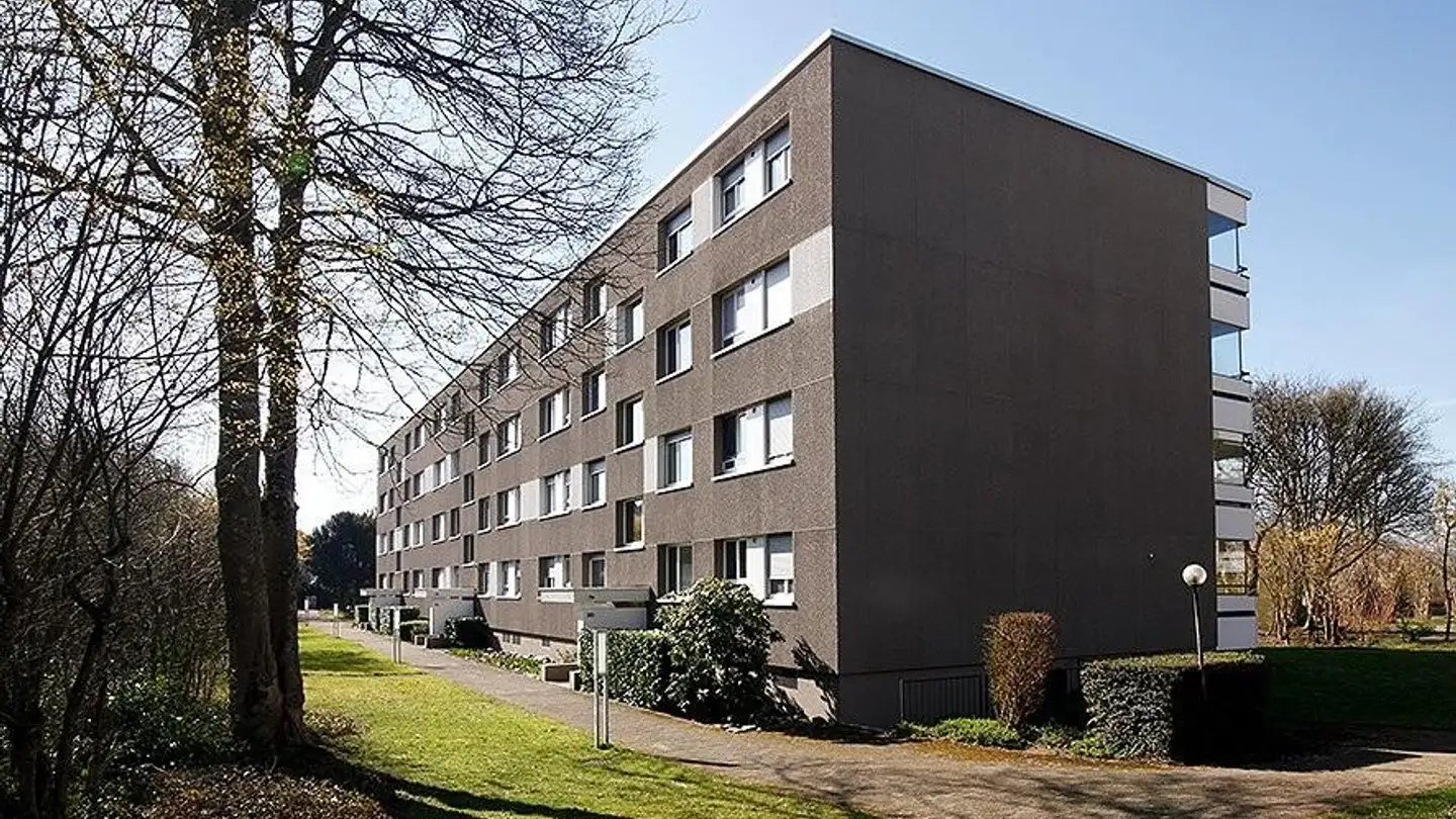 Indoor motorbike parking space for rent - Moosäckerstrasse 10, 5442 Fislisbach