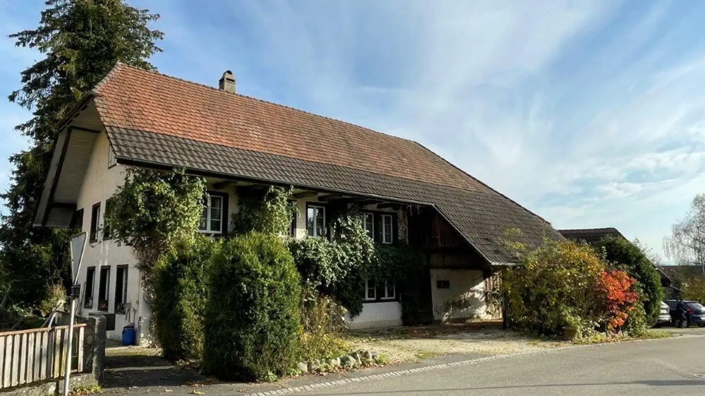 Farm for sale - Schulhausstrasse 1, 4556 Aeschi SO - Photo 2