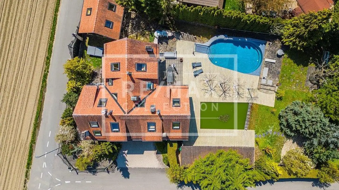 Villa in vendita - 1053 Cugy VD