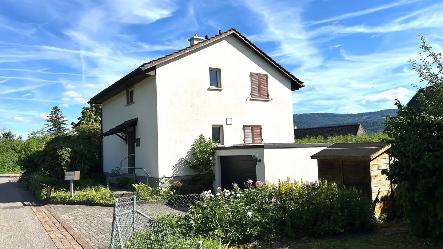 Single house for sale - Rainweg 1, 4105 Biel-Benken BL
