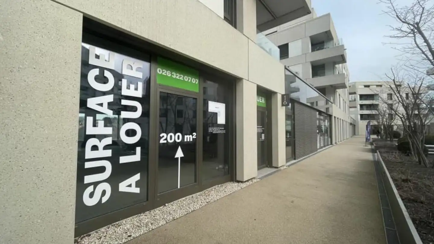 Commerciale in affitto - Avenue De La Gare 11, 1680 Romont FR - Photo 3