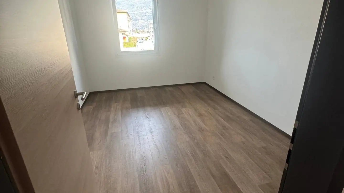 Apartment for rent - Via Del Tiglio, 6512 Giubiasco - Photo 2