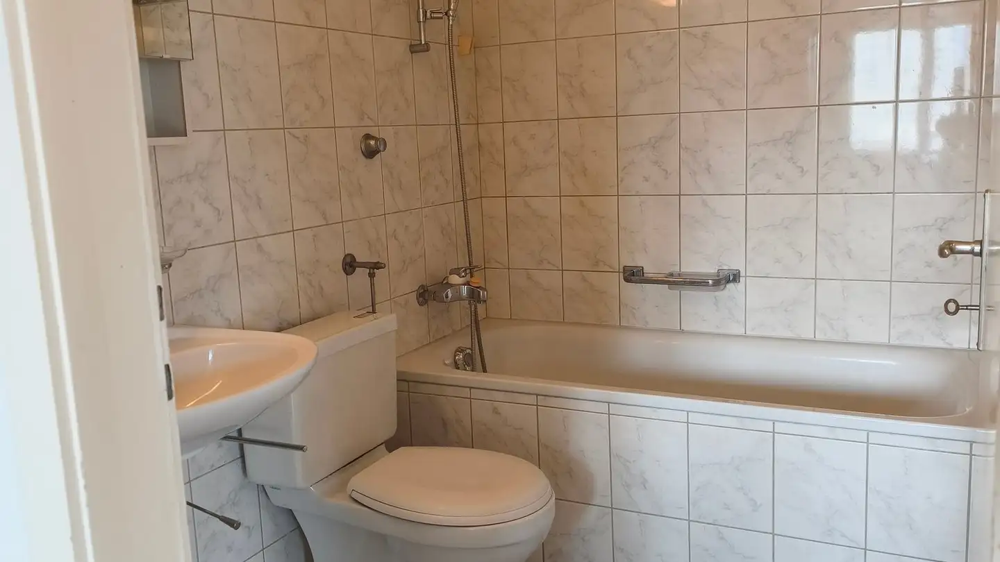 Wohnung mieten - Rue D'aegerten / Aegertenstrasse 28, 2503 Biel/Bienne - Foto 4