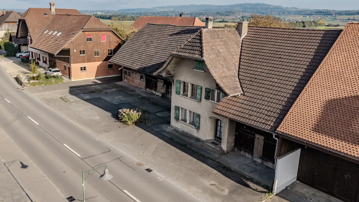 Mixed-use building for sale - Vorderdorf, 2577 Siselen BE