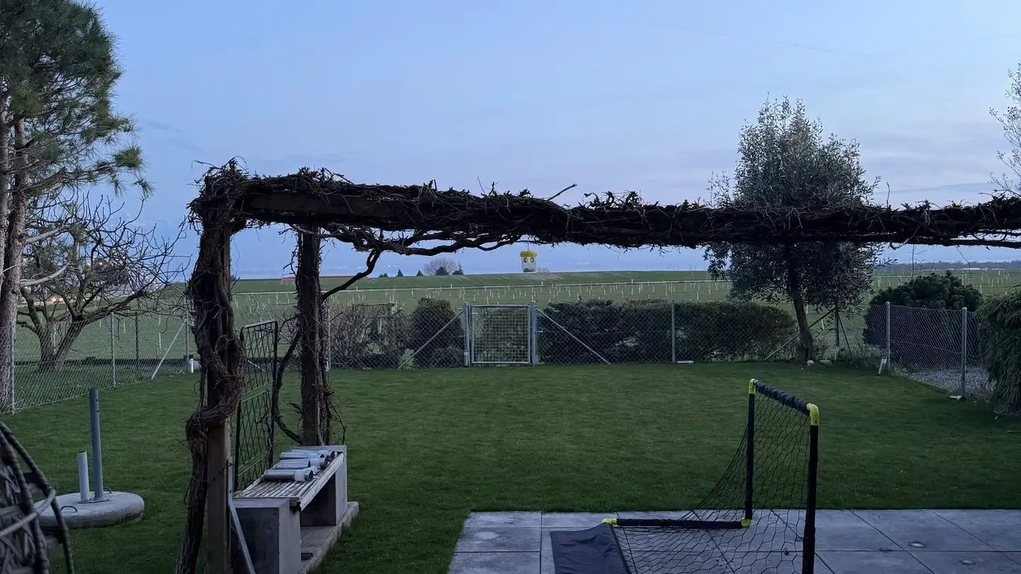 Maison en terrasse à louer - Route De La Gare, 1163 Etoy - Photo 2