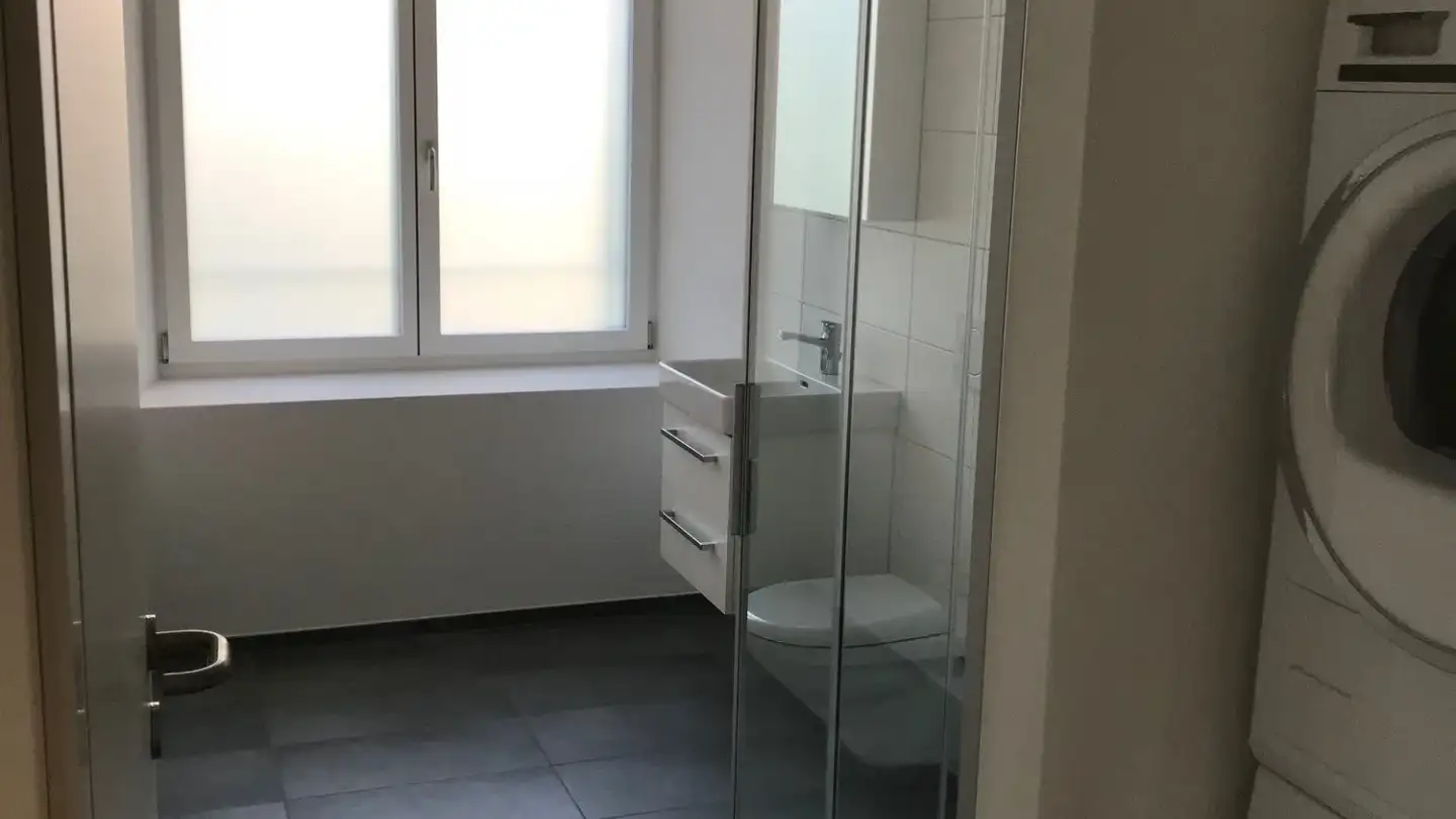 Wohnung mieten - Staatsstrasse 16, 3652 Hilterfingen - Foto 3