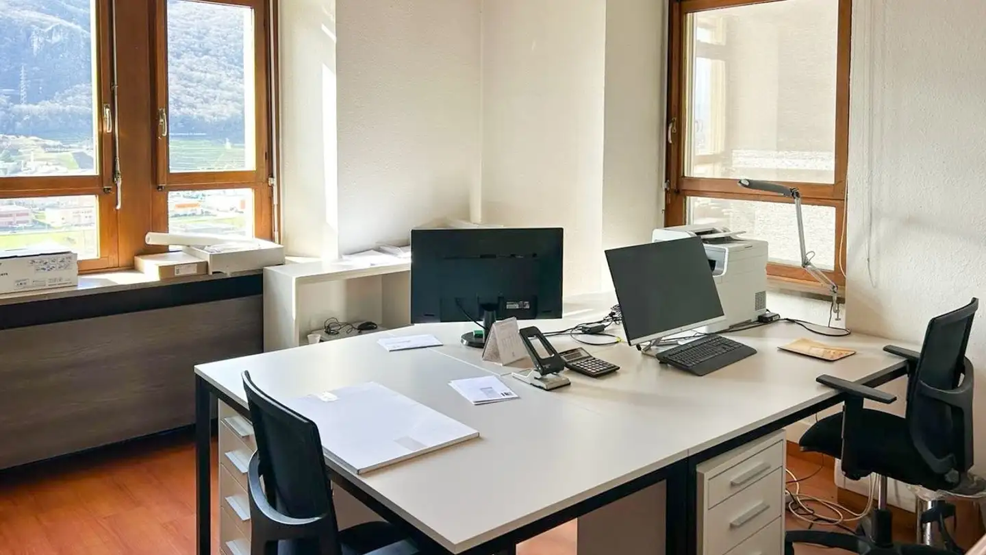 Bureau à louer - Via Vignóo 3, 6850 Mendrisio