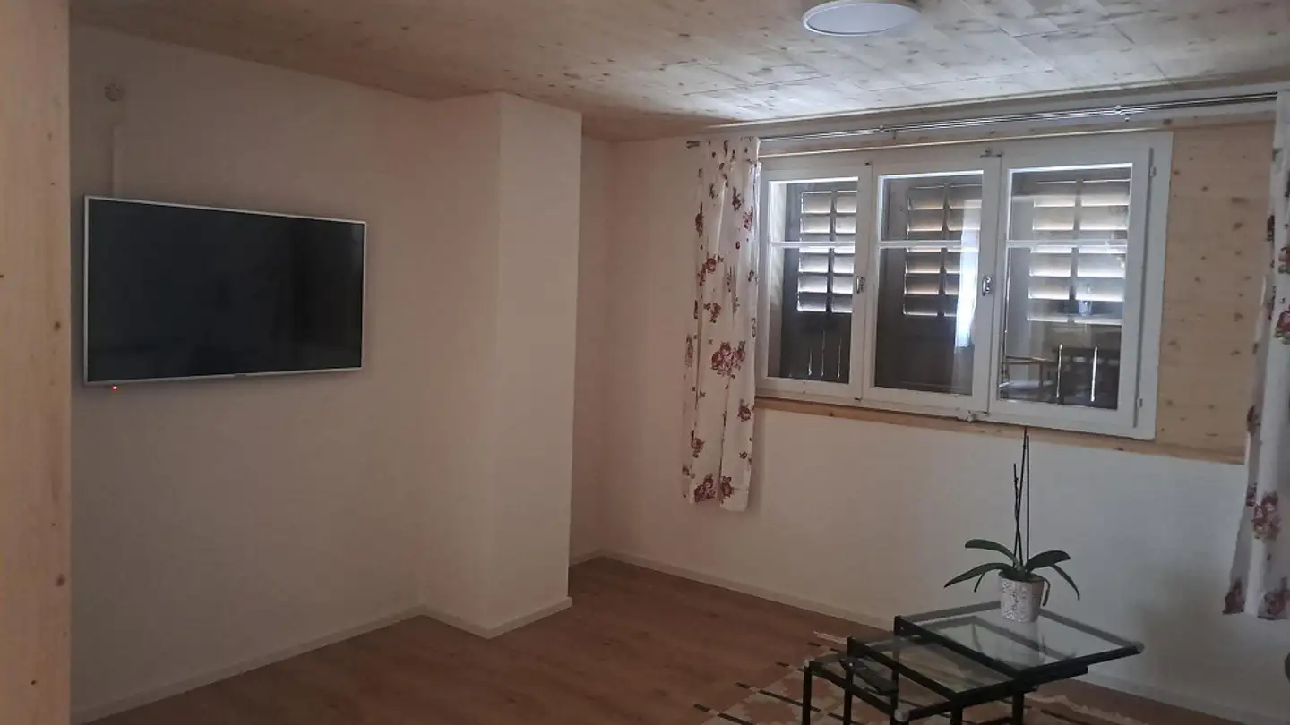 Wohnung mieten - Via Vitg 47, 7163 Danis