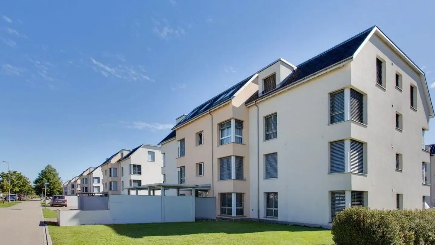 Garage individuel à louer - In Der Höh 44, 8604 Volketswil