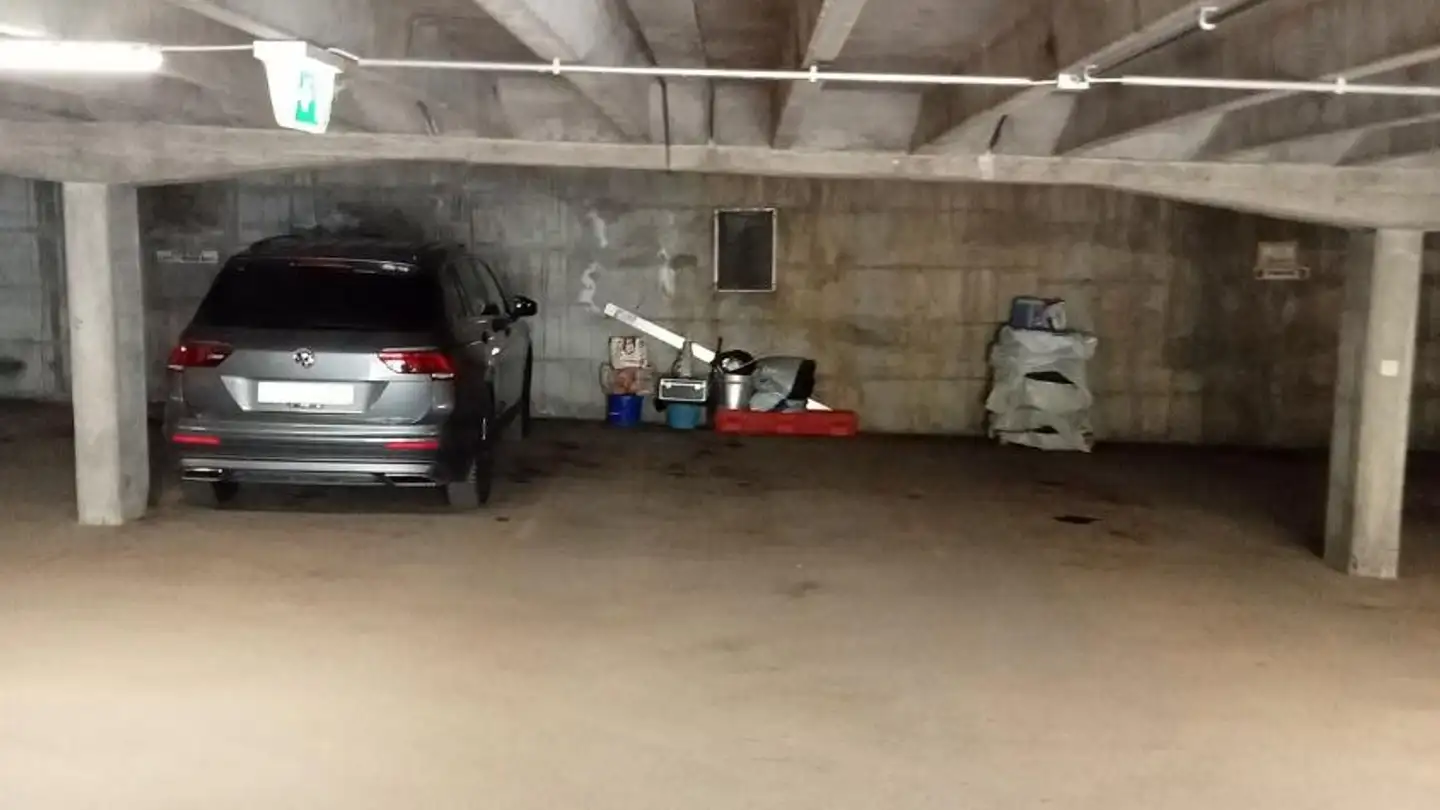 Covered parking space for sale - Route Europa, 3963 Crans-Montana