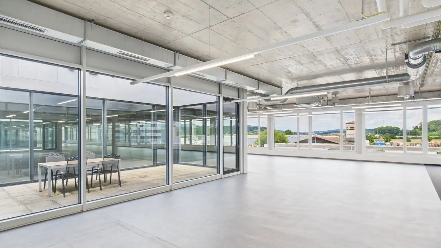 Gewerbe mieten - Feldstrasse 1, 5036 Oberentfelden - Foto 2