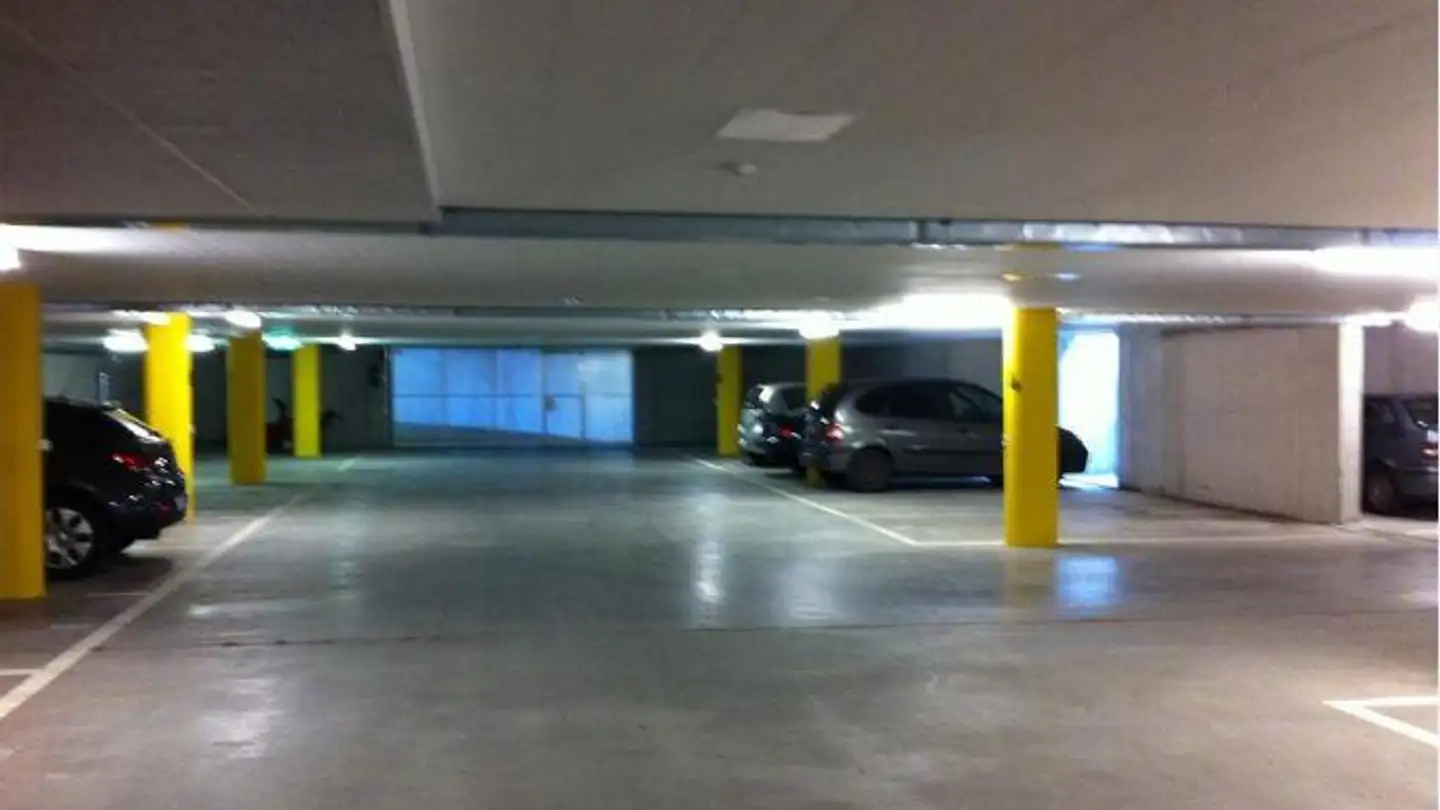Underground parking space for rent - Salamanderweg 1, 7320 Sargans - Photo 3