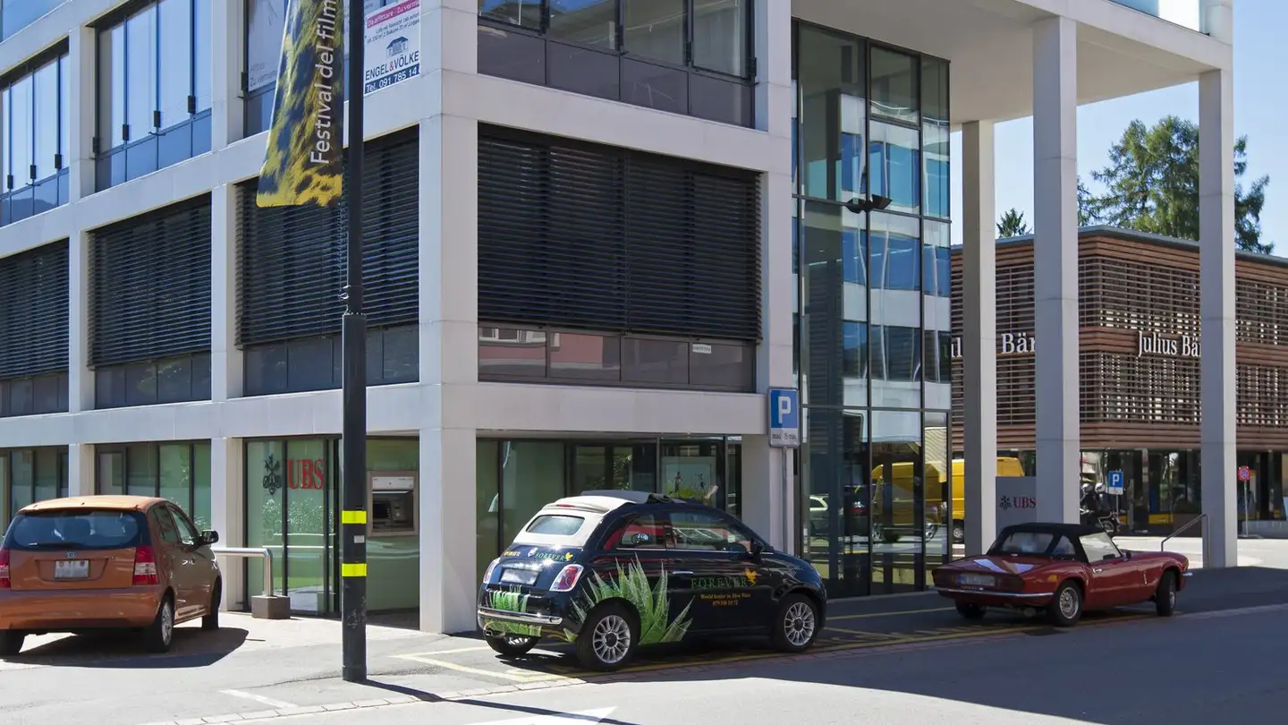 Spazio ufficio in affitto - Viale Bartolomeo Papio 3, 6612 Ascona - Photo 2