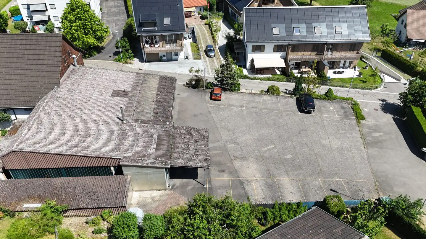 Outdoor parking space for rent - Bergstrasse 7a, 8155 Nassenwil - Photo 3