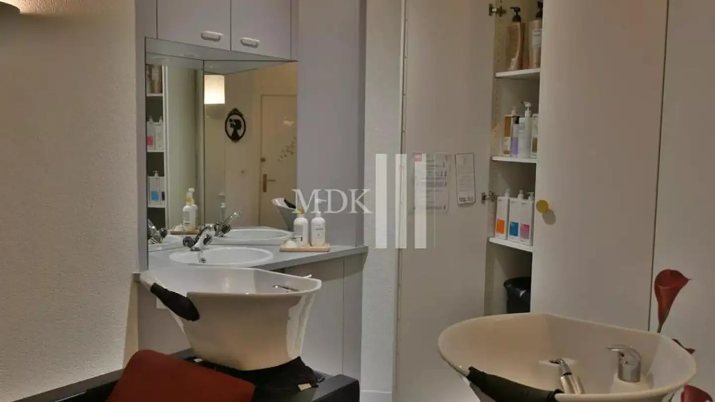 Mischgenutztes Gebäude mieten - Rue De Venise 3b, 1870 Monthey - Foto 2