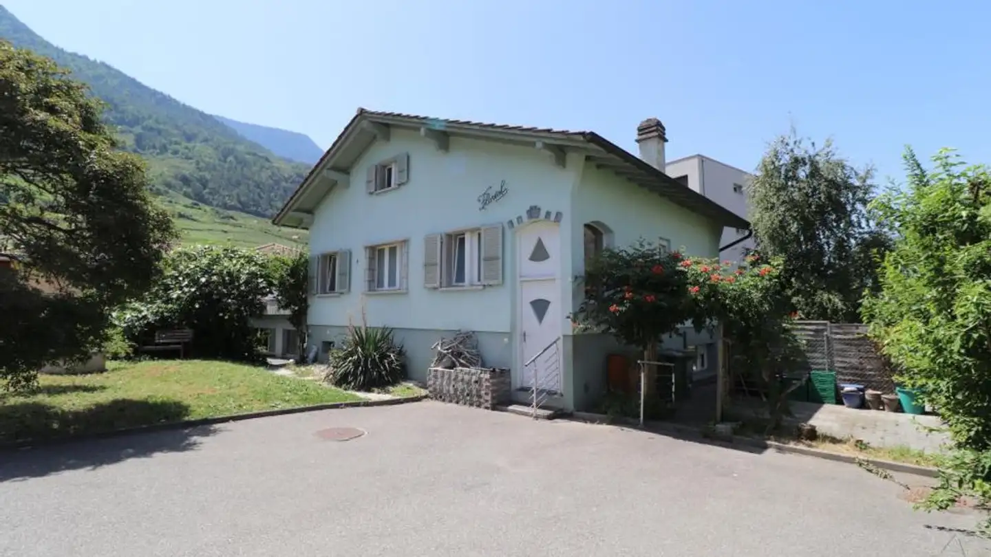 Villa for sale - 1907 Saxon