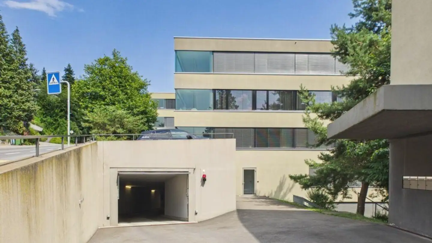 Underground parking space for sale - Bergstrasse, 6010 Kriens