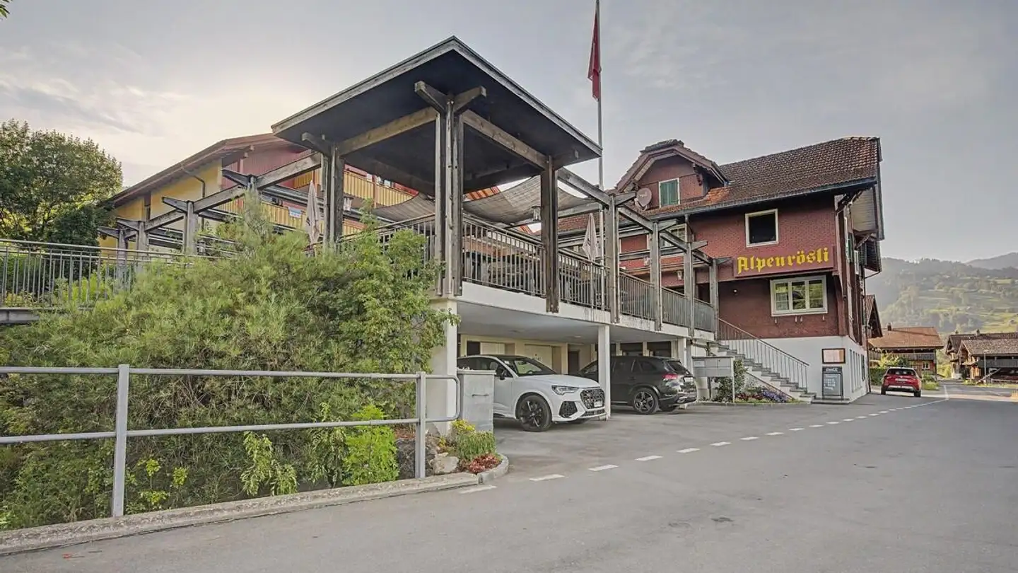 Mixed-use building for sale - 6074 Giswil - Photo 2