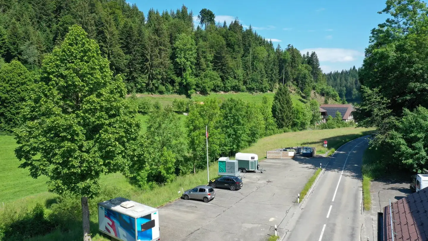 Parkplatz im Freien mieten - Dorfstrasse 231, 3433 Schwanden im Emmental - Foto 3