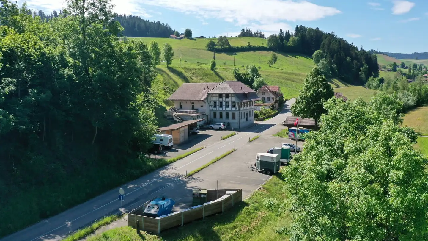Parkplatz im Freien mieten - Dorfstrasse 231, 3433 Schwanden im Emmental - Foto 4