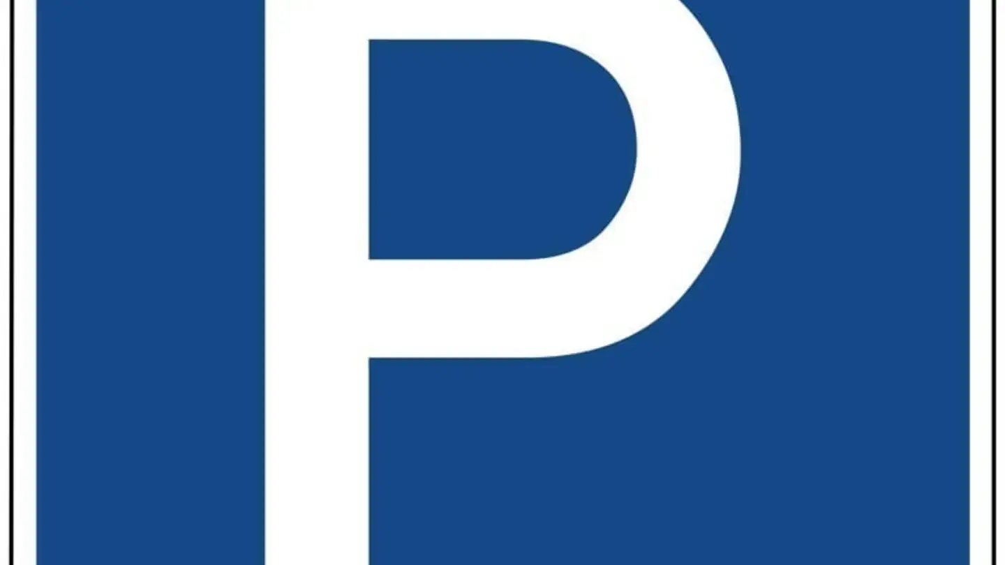 Outdoor parking space for rent - Bergstrasse 76, 8706 Meilen