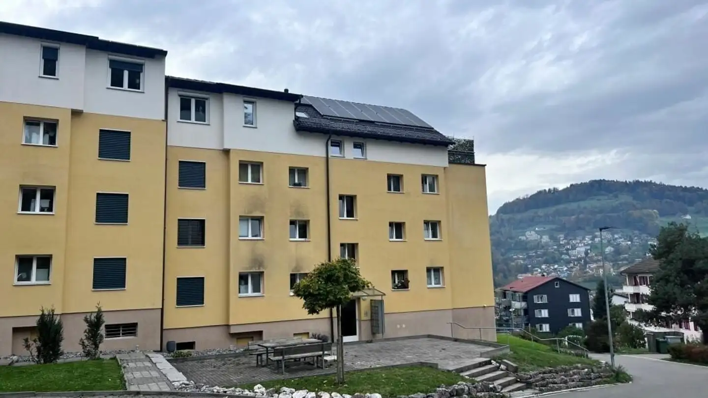 Place de parking extérieure à louer - Schibliraiweg 10, 8636 Wald ZH - Photo 4