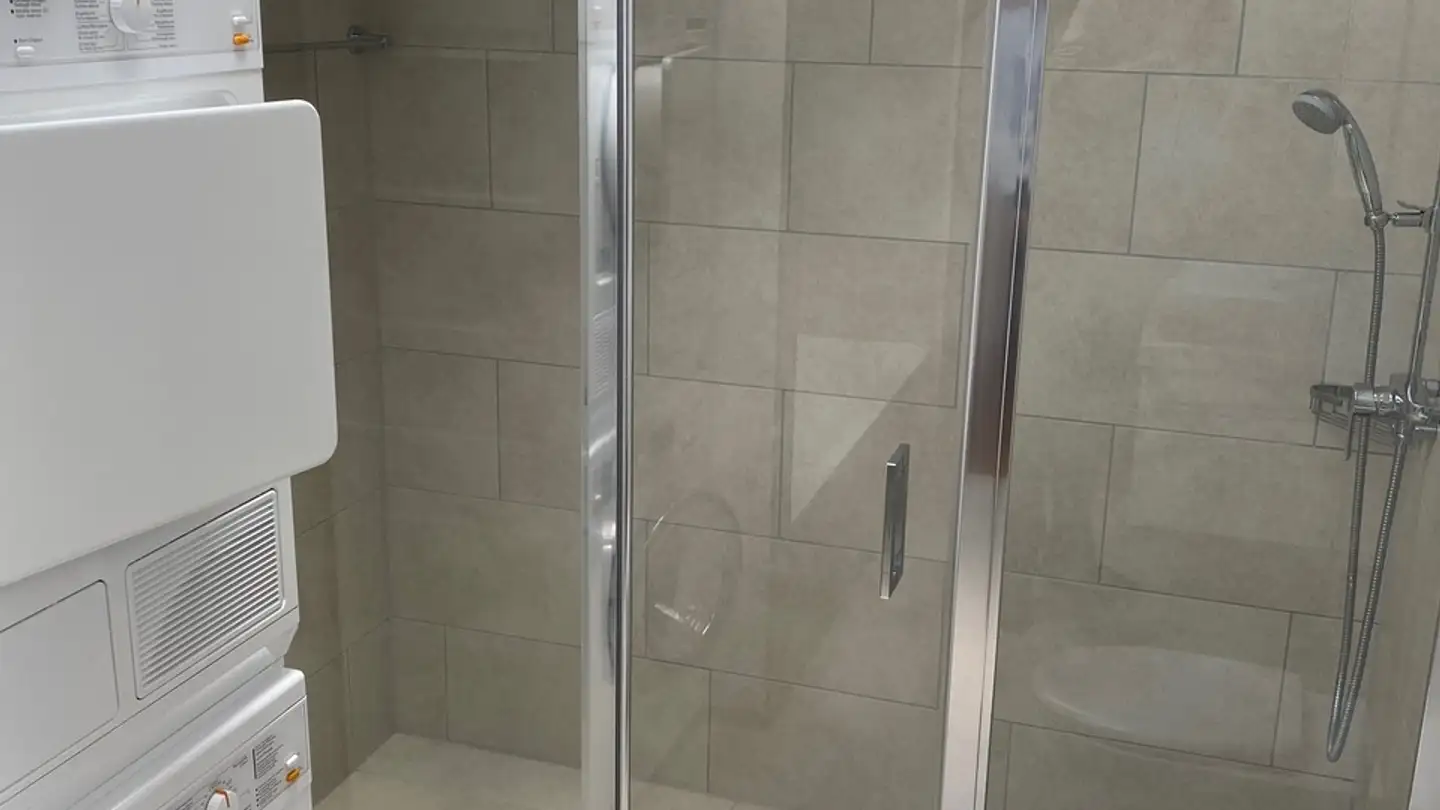 Dachgeschosswohnung mieten - Hochstrasse, 8330 Pfäffikon ZH - Foto 3