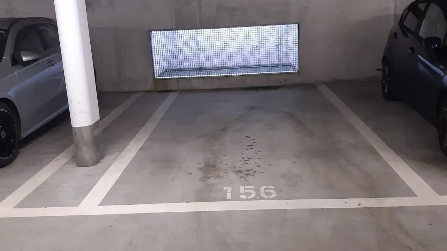 Place de parking extérieure à louer - Rue Oscar-Bider 130, 1950 Sion