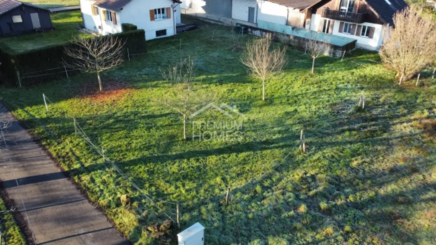 Constructible plot for sale - 3236 Gampelen - Photo 2