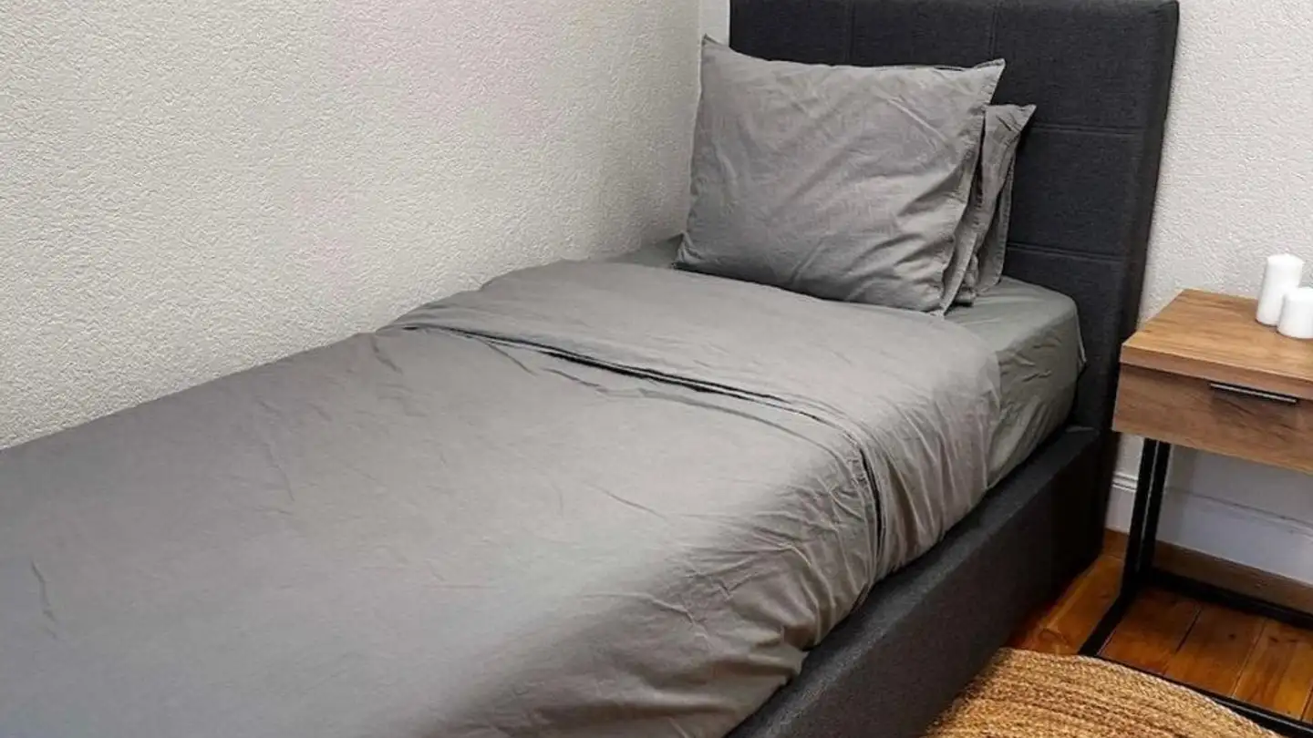 Single room for rent - 1820 Montreux