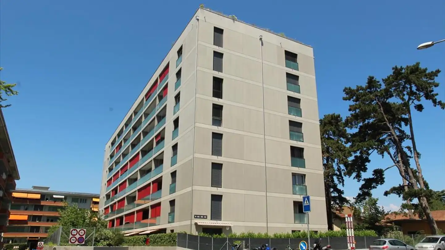 Place de parking couverte à louer - Avenue de Bel-Air 9, 1225 Chêne-Bourg