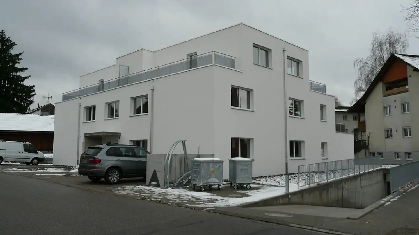 Place de parking extérieure à louer - Forrenbergstrasse 14, 8472 Seuzach