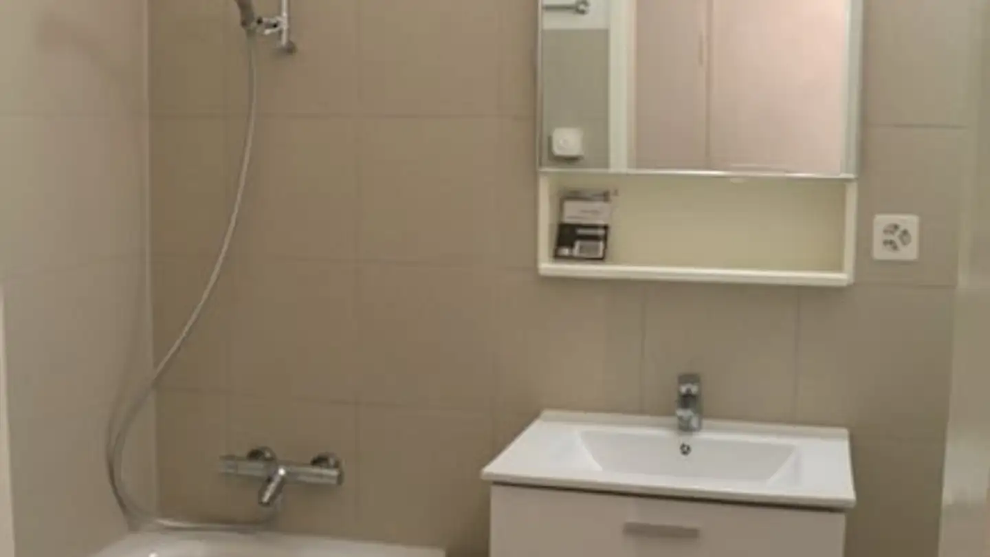 Appartamento ammobiliato in affitto - Dorfstrasse, 8483 Kollbrunn - Photo 3