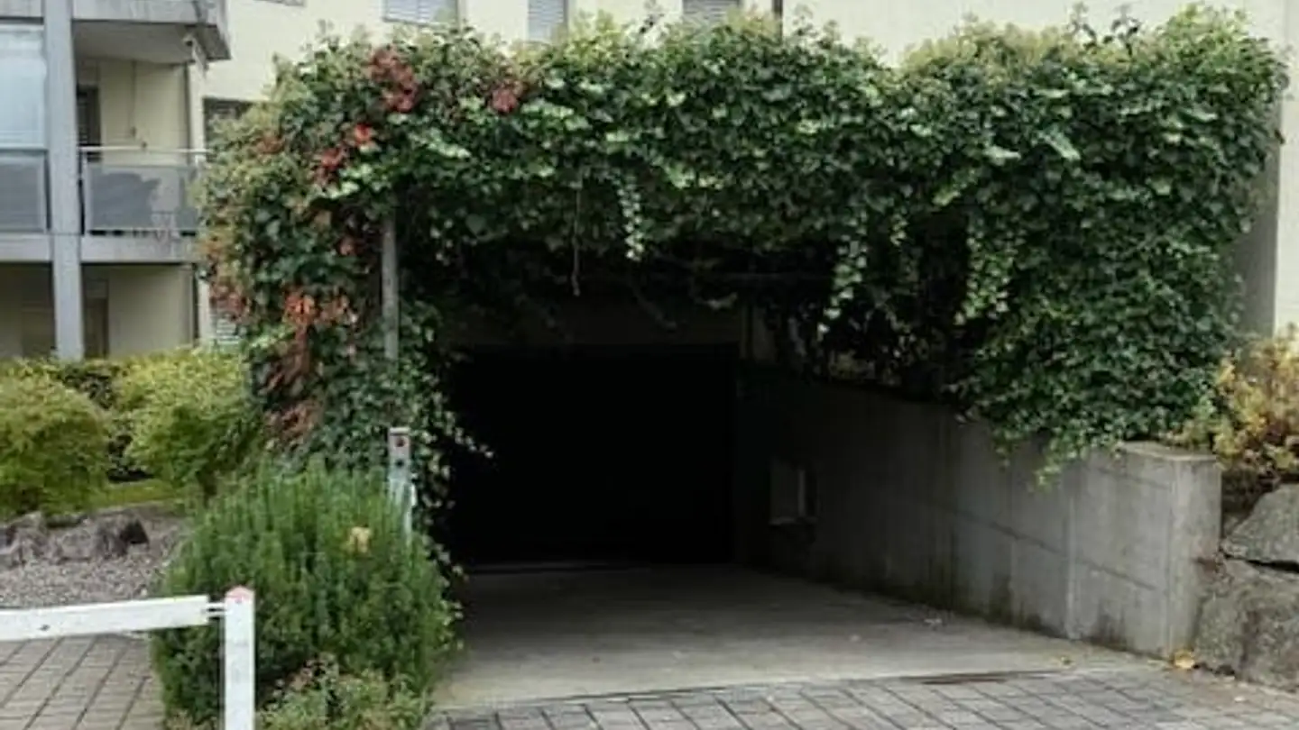 Parcheggio sotterraneo in affitto - Luzernerstrasse 48, 6330 Cham - Photo 2