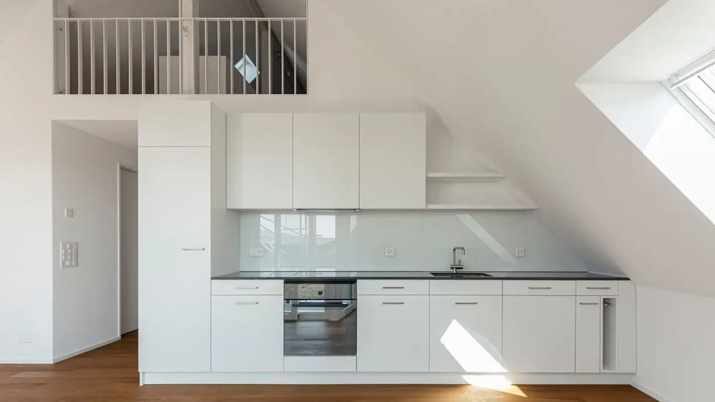 Attique à louer - Dorfstrasse 46, 8102 Oberengstringen - Photo 2