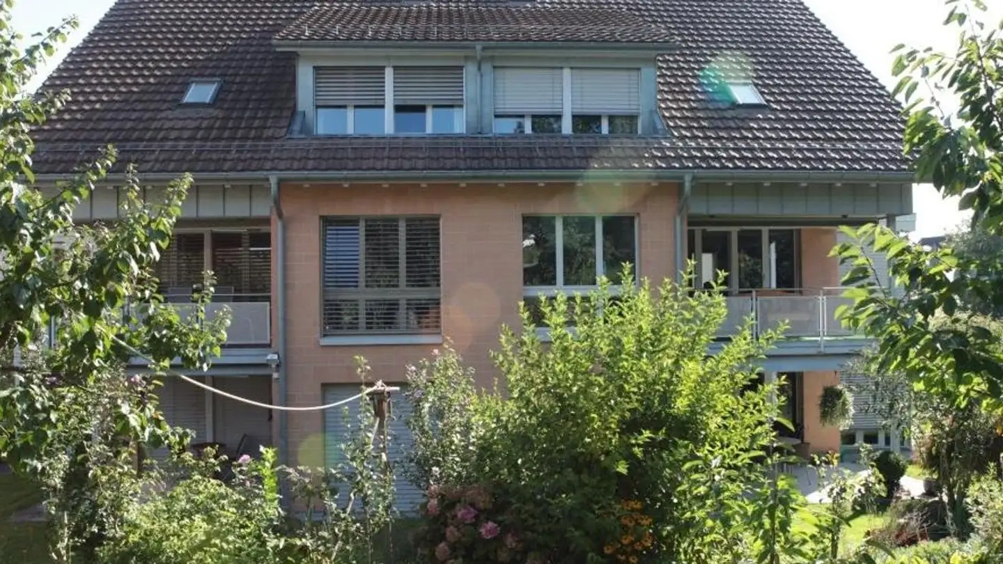 Dachgeschosswohnung mieten - Eggstrasse 20, 8124 Maur