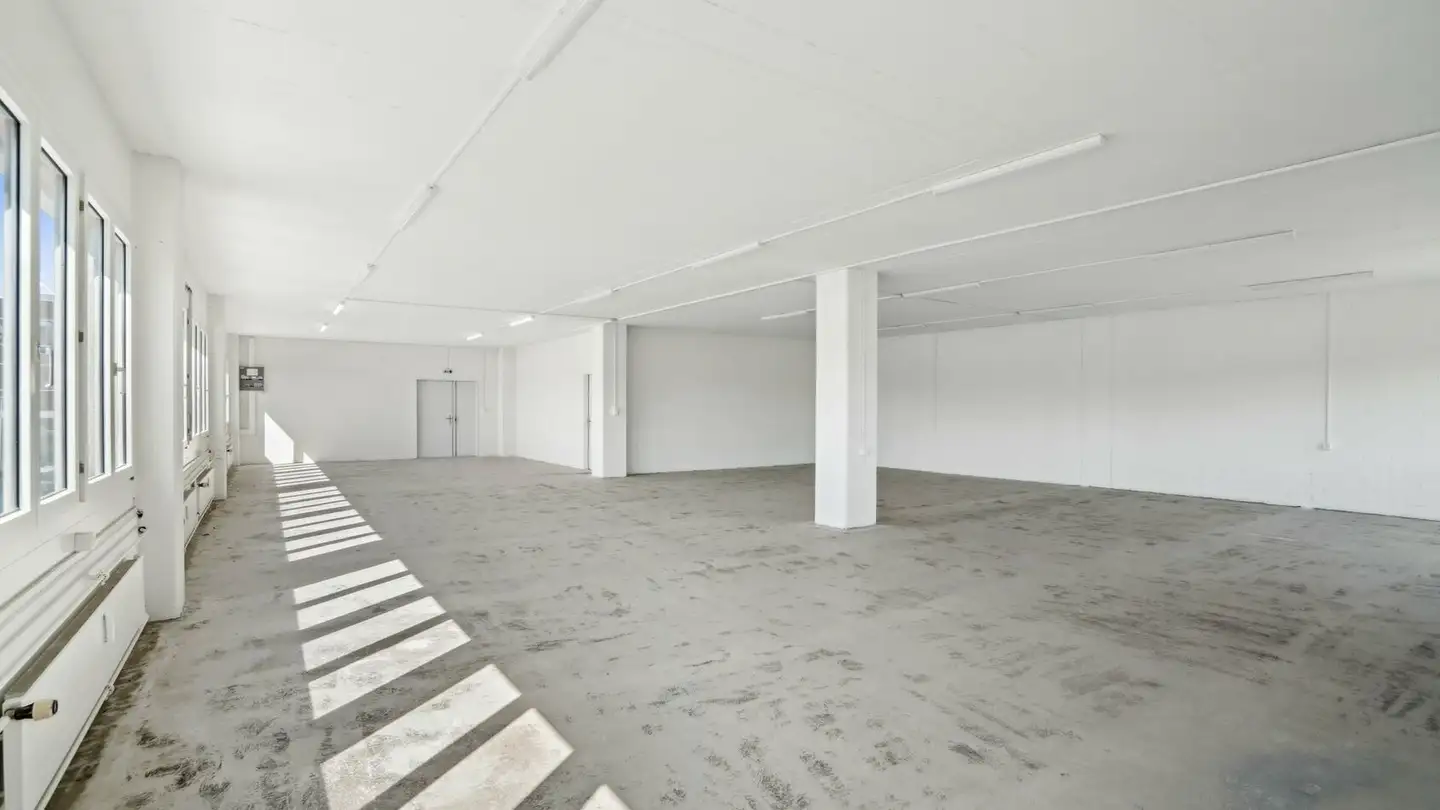 Edificio ad uso misto in affitto - Hardhofstrasse 15, 8424 Embrach