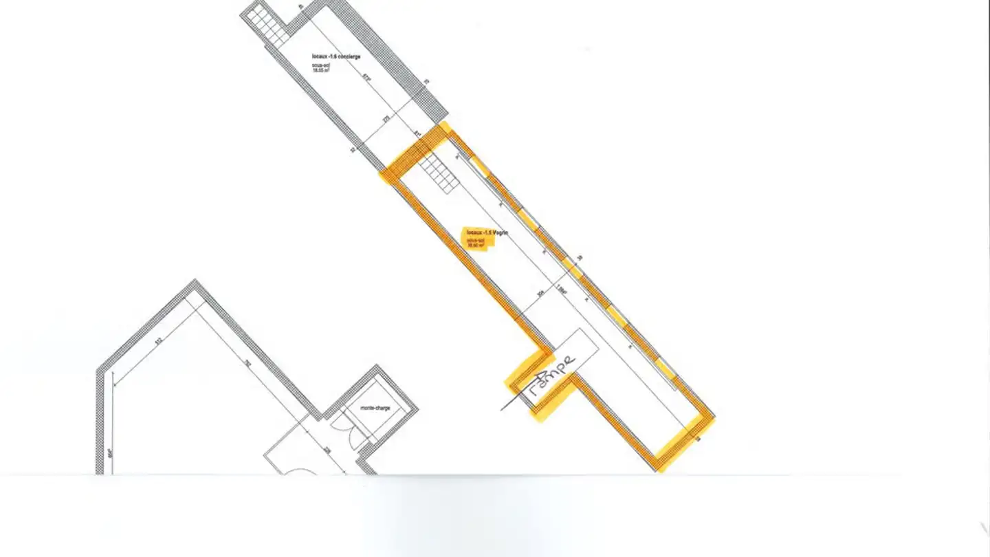 Commercial à louer - Rue De L'hôpital / Spitalstrasse 12, 2502 Biel/Bienne - Photo 2