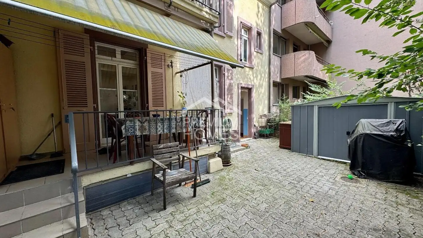 Residential building for sale - 4055 Basel