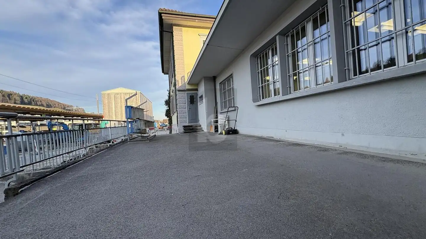 Office space for rent - 6144 Zell LU - Photo 4