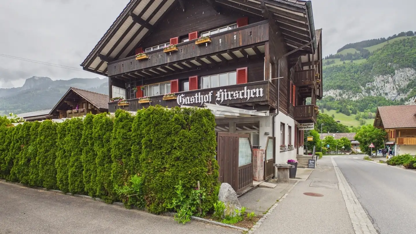 Hotel for sale - 3753 Oey