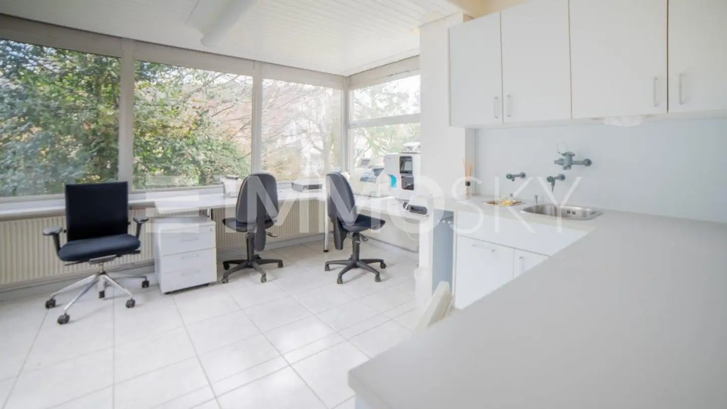 Bureau à louer - 4710 Balsthal - Photo 2