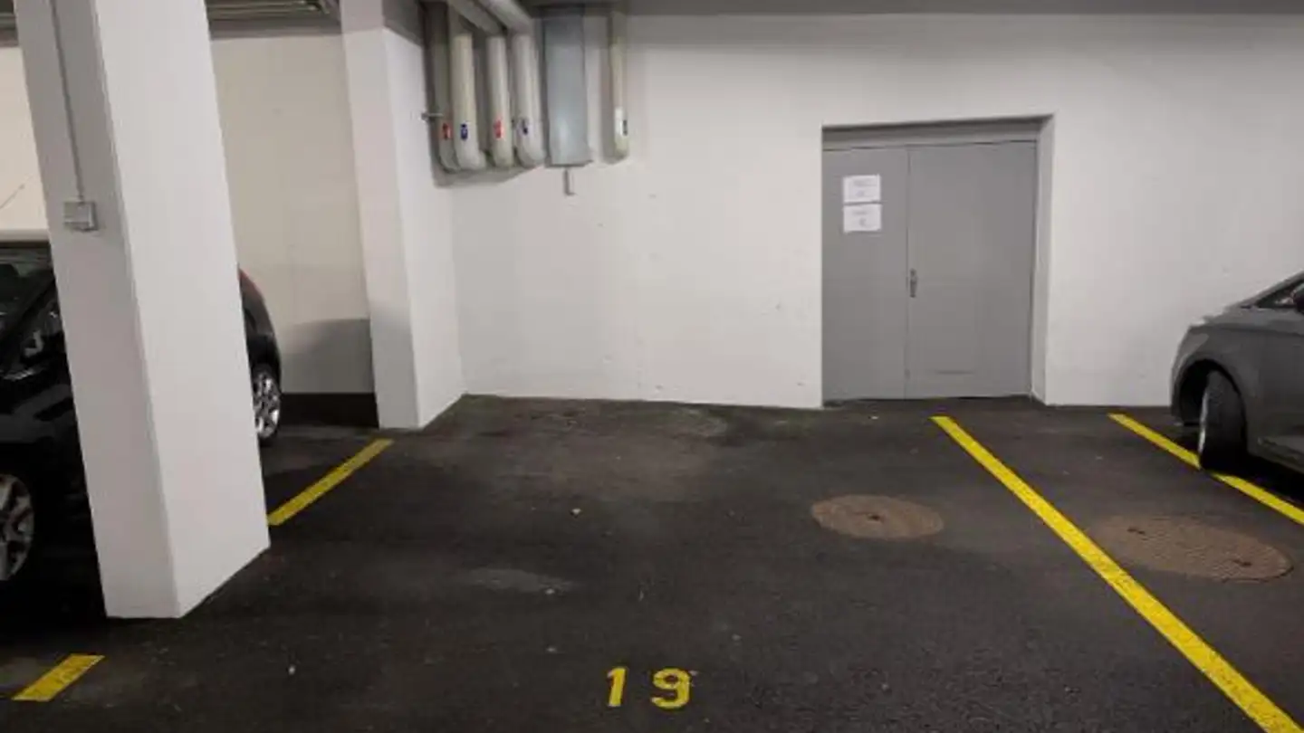 Place de parking souterraine à louer - Unter Sidhalden 14, 6010 Kriens