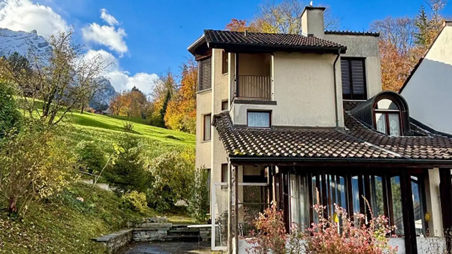 Casa bifamiliare in vendita - Buolterlistrasse 10, 6052 Hergiswil NW