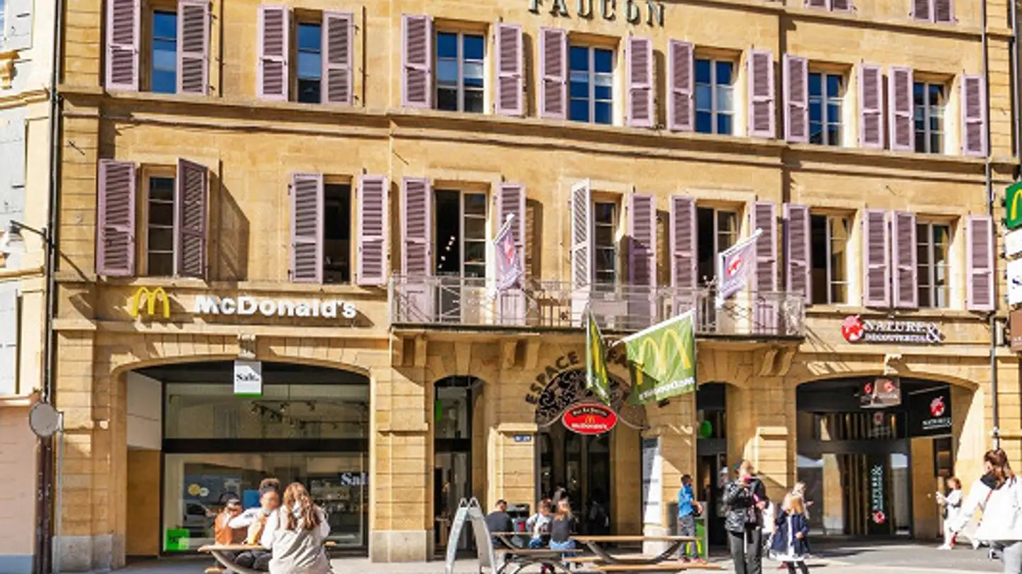 Commercial à louer - Rue De L'hôpital 20, 2000 Neuchâtel